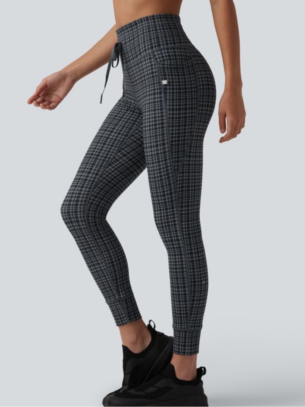 Halara UltraSculpt Check Plaid Print
High Waisted Drawstring Yoga L Gray Black